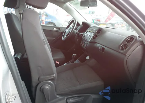 2013 Volkswagen Tiguan S from USA, damaged, VIN WVGAV3AX5DW561991